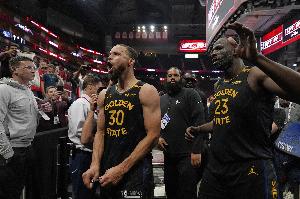 皮尔斯：库里再打个3年左右该退役了 到时勇士王朝就结束了