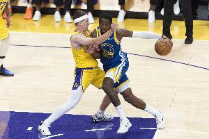 科尔：库明加凭借运动天赋展现出独到之处 这种表现能改变球队