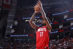 打得可以！伊森半场5中3拿到8分2助1断1帽