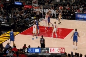 奋力反击！班凯罗强攻波津再造杀伤两罚都有 魔术轰出14-1攻击波