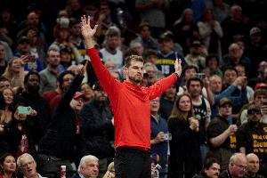 斯普利特：我们强调压迫防守 不是谁都能这么防 但我们球员能做到