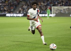 记者：巴黎17岁姆巴耶和切尔西外租小将萨尔将为塞内加尔出战