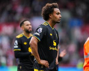 前球探：曼联冬窗不会放走梅努和齐尔克泽，你需要这些球员