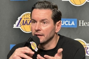 无詹&里对东契奇影响多大？雷迪克：他打得很好 队友都像他看齐